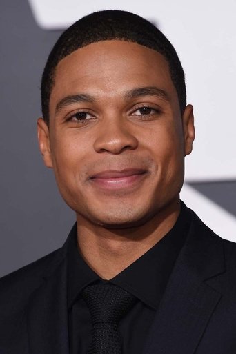 Ảnh của Ray Fisher