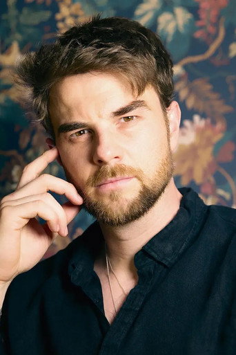Ảnh của Nathaniel Buzolic