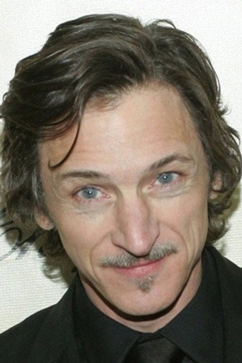 Ảnh của John Hawkes