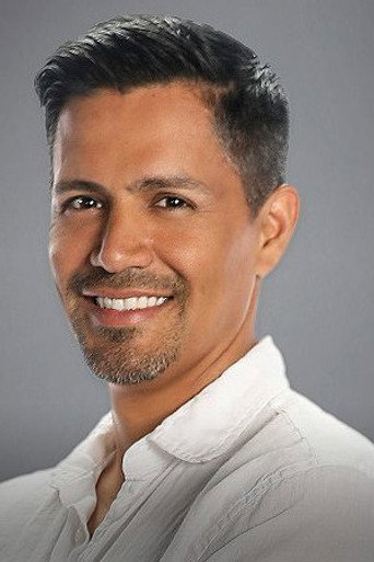 Ảnh của Jay Hernandez