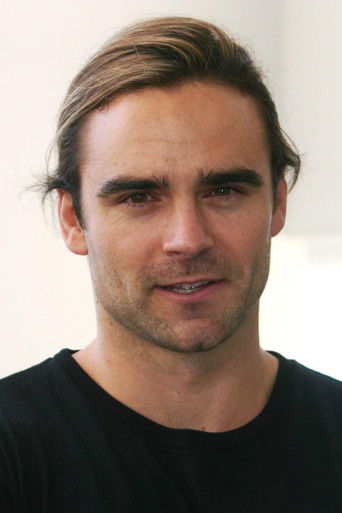 Ảnh của Dustin Clare