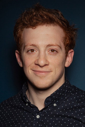 Ảnh của Ethan Slater