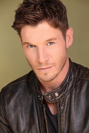 Ảnh của Chad Michael Collins