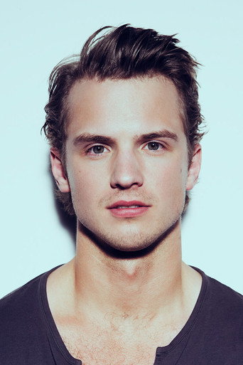Ảnh của Freddie Stroma
