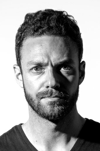 Ảnh của Ross Marquand