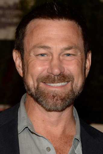 Ảnh của Grant Bowler